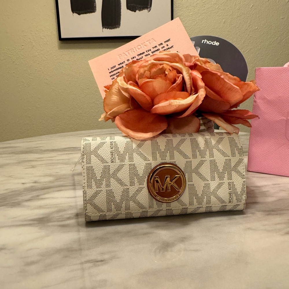 Michael Kors White and Gold Logo Wallet